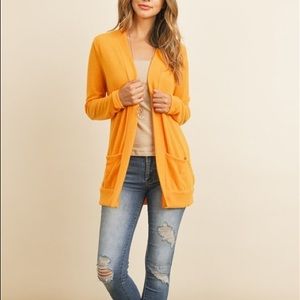 🍁🍂🍁 NWOT Super Soft Mustard Cardigan 🍁🍂🍁